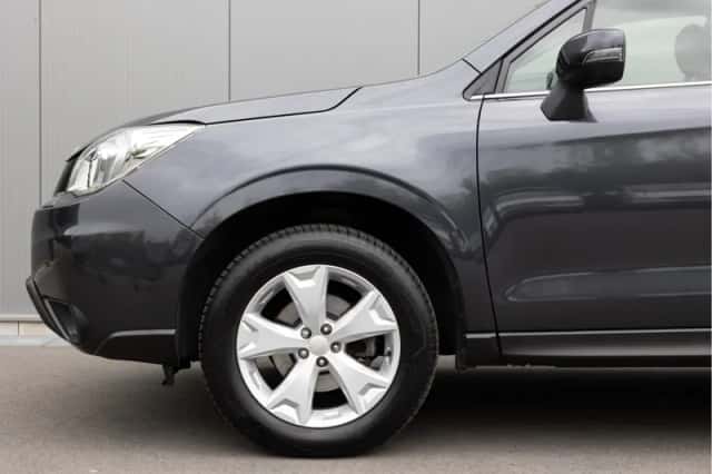 Subaru Forester (2016) thumbnail 4