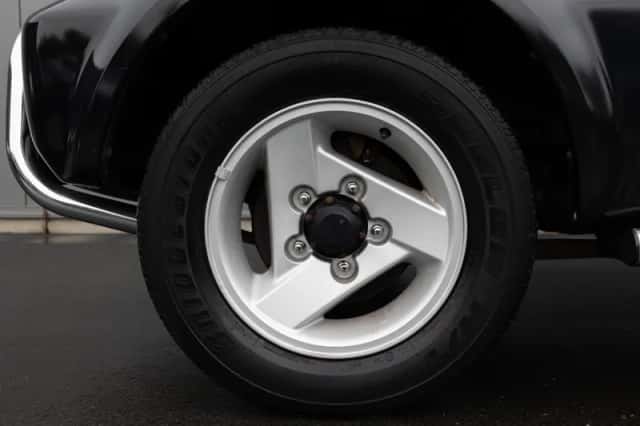 Suzuki Jimny (2003) thumbnail 5
