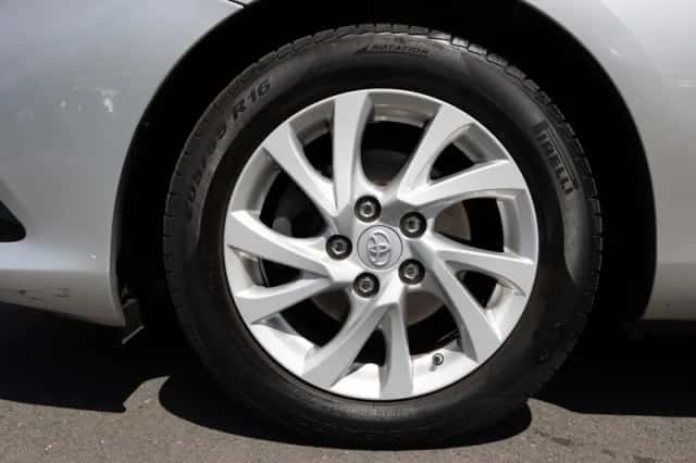 Toyota Auris (2017) thumbnail 5