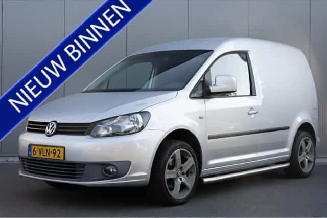 Volkswagen Caddy (2011) thumbnail 2