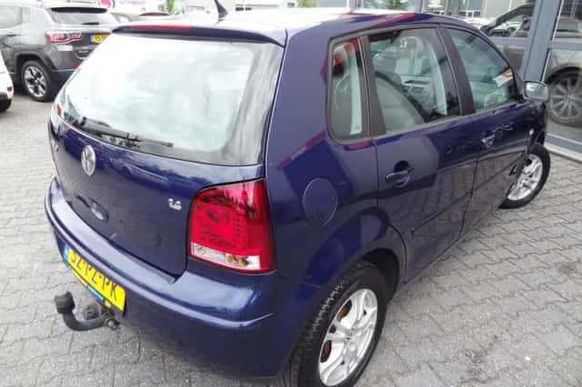Volkswagen Polo (2005) thumbnail 6