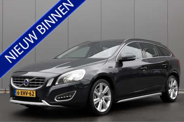 Volvo V60 (2011) thumbnail 2