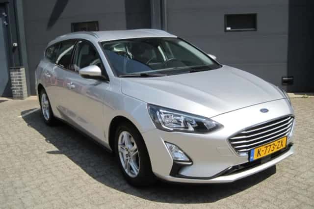 Ford Focus (2021) thumbnail 2