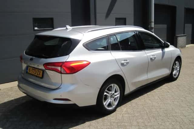 Ford Focus (2021) thumbnail 4