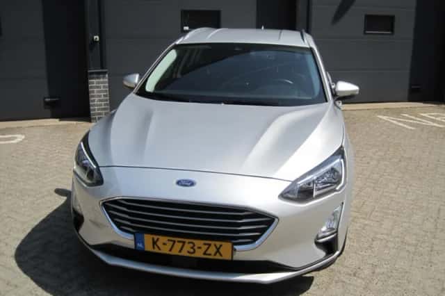 Ford Focus (2021) thumbnail 6