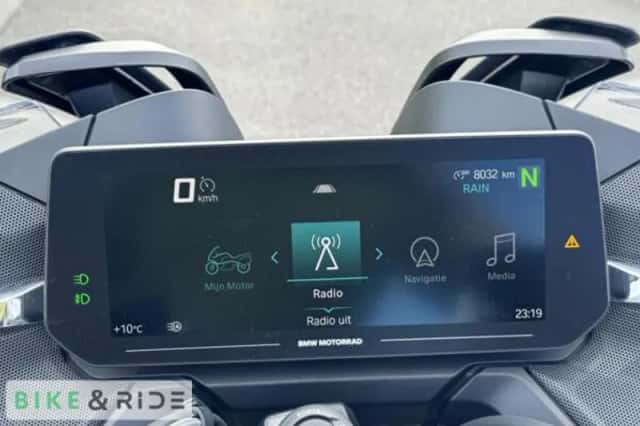BMW R (2024) thumbnail 6
