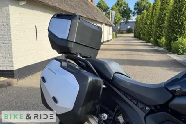 BMW R (2025) thumbnail 4