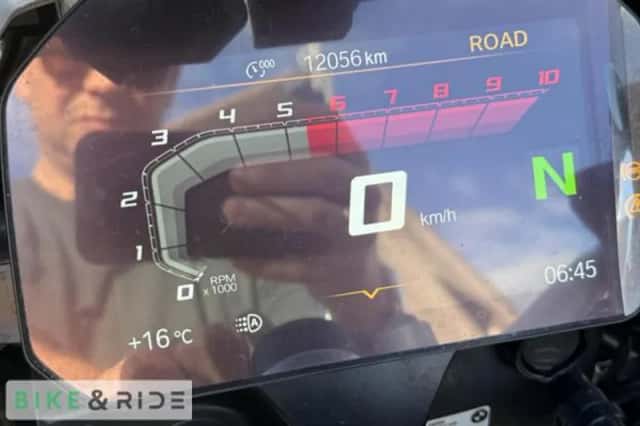 BMW R (2022) thumbnail 6