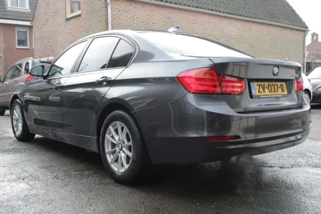 BMW 3-Serie (2013) thumbnail 4