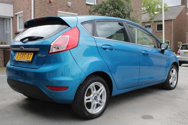 Ford Fiesta (2013) thumbnail 6