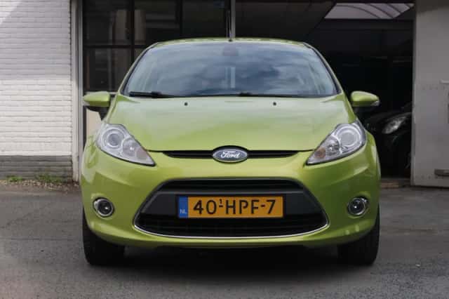 Ford Fiesta (2009) thumbnail 2
