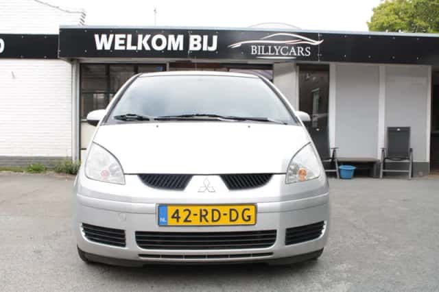 Mitsubishi Colt (2005) thumbnail 3