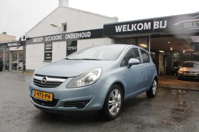 Opel Corsa (2008) thumbnail 2