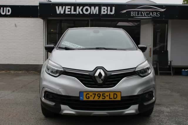 Renault Captur (2017) thumbnail 3