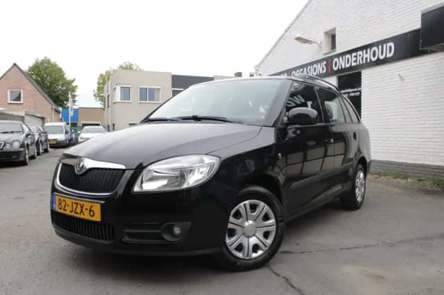 Škoda Fabia (2009) thumbnail 1