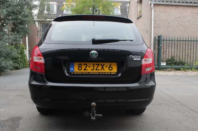 Škoda Fabia (2009) thumbnail 5