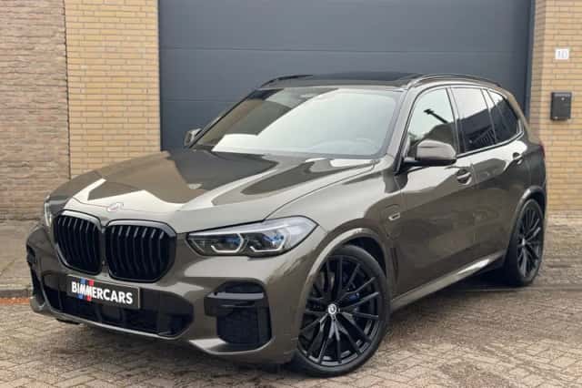BMW X5 (2022) thumbnail 1