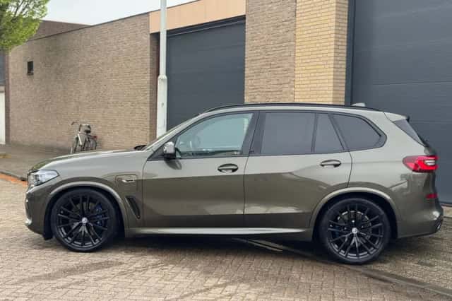 BMW X5 (2022) thumbnail 3