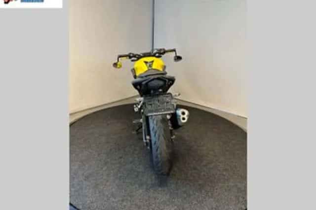 Honda CB (2021) thumbnail 2
