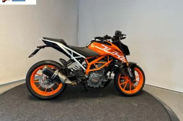 KTM 390 (2018) thumbnail 1