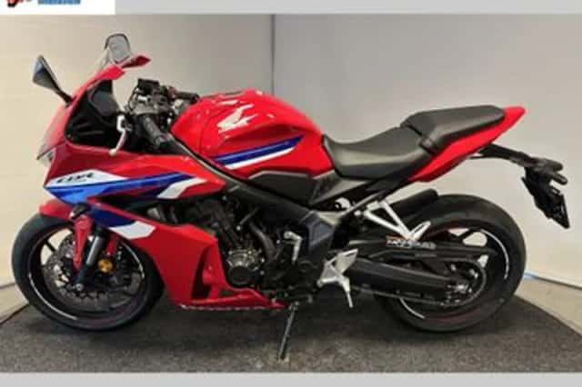 Honda CBR (2025) thumbnail 1