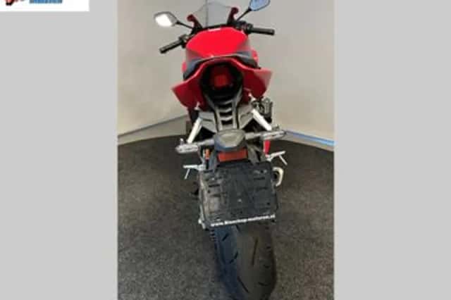 Honda CBR (2025) thumbnail 5