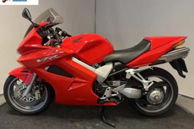 Honda VFR (2005) thumbnail 1