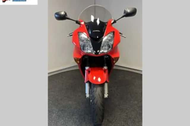 Honda VFR (2005) thumbnail 3