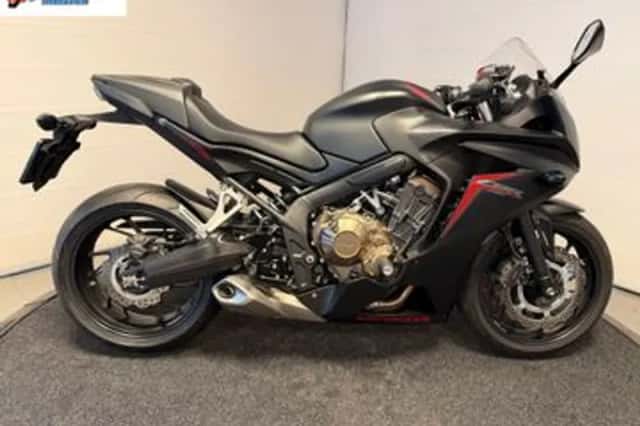 Honda CBR (2018) thumbnail 2