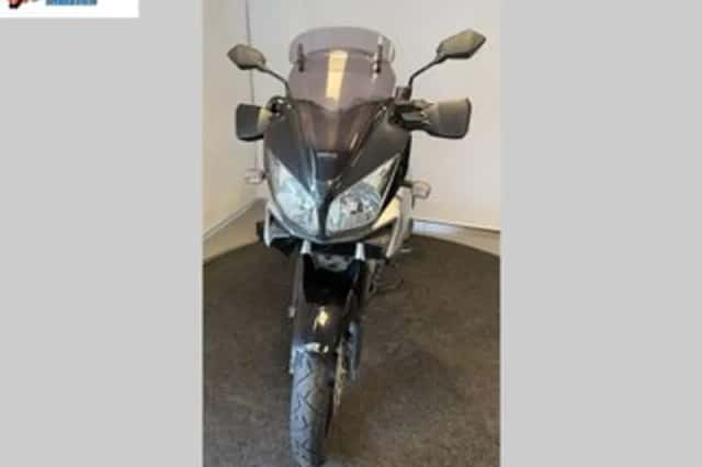 Suzuki V-STROM (2002) thumbnail 2