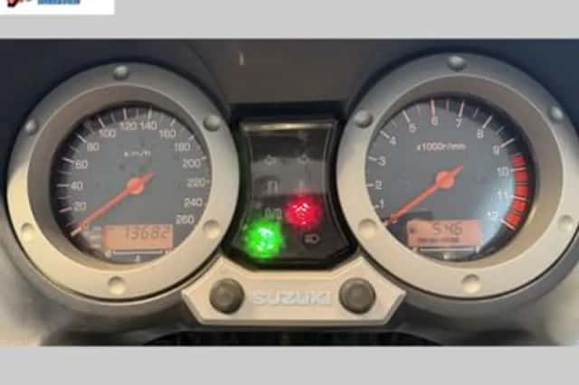 Suzuki V-STROM (2002) thumbnail 5
