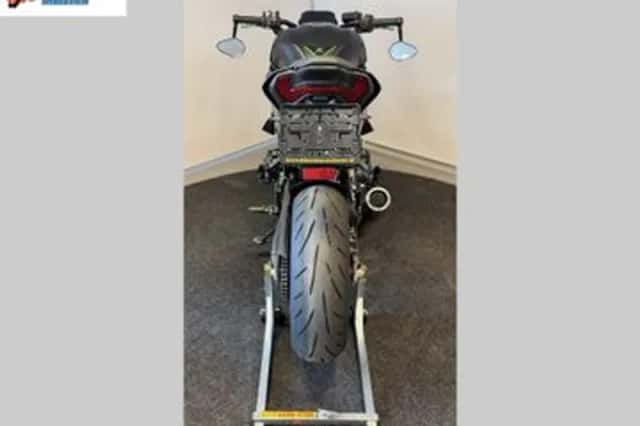 KAWASAKI Z900 (2025) thumbnail 4