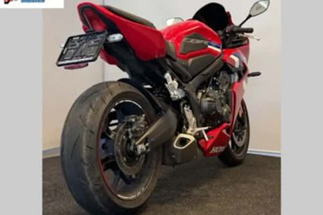 Honda CBR (2024) thumbnail 4