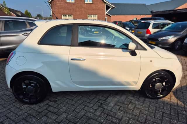Fiat 500 (2008) thumbnail 2