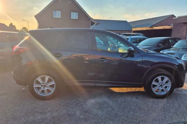 Mazda CX-5 (2014) thumbnail 2