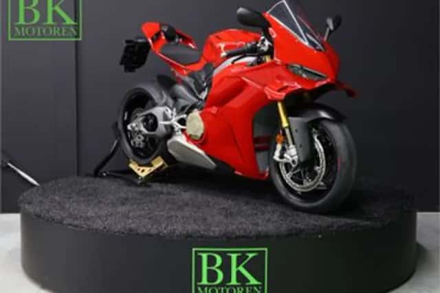 DUCATI PANIGALE V4 S (2025) thumbnail 1
