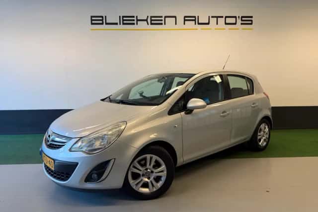 Opel Corsa (2013) thumbnail 1