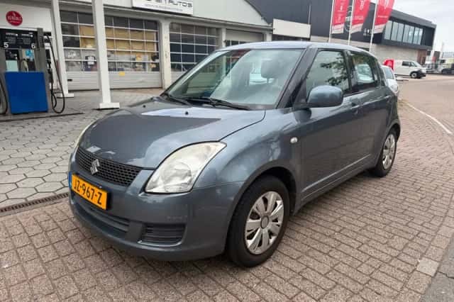 Suzuki Swift (2008) thumbnail 1