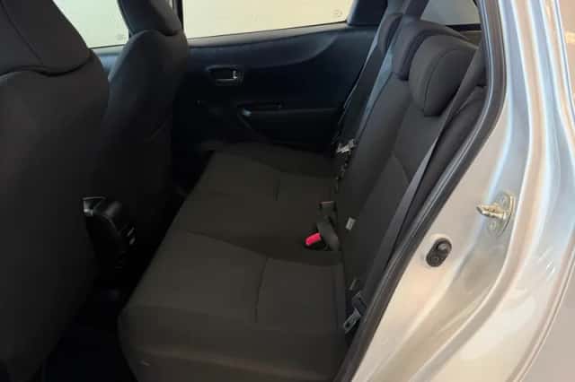 Toyota Yaris (2014) thumbnail 6