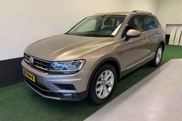 Volkswagen Tiguan (2018) thumbnail 2