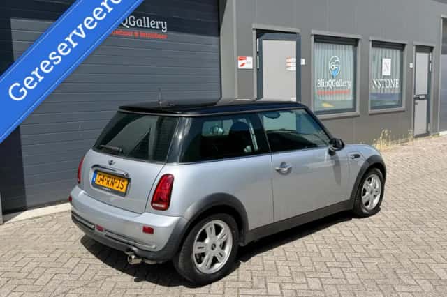 MINI Cooper (2005) thumbnail 5