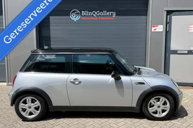 MINI Cooper (2005) thumbnail 6