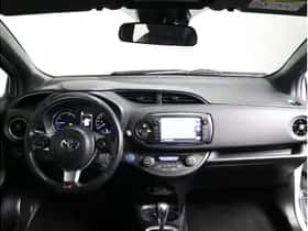 Toyota Yaris (2019) thumbnail 2