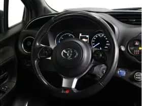 Toyota Yaris (2019) thumbnail 12