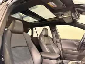 Toyota RAV4 (2019) thumbnail 12