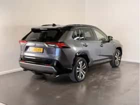 Toyota RAV4 (2019) thumbnail 3