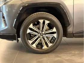 Toyota RAV4 (2019) thumbnail 6