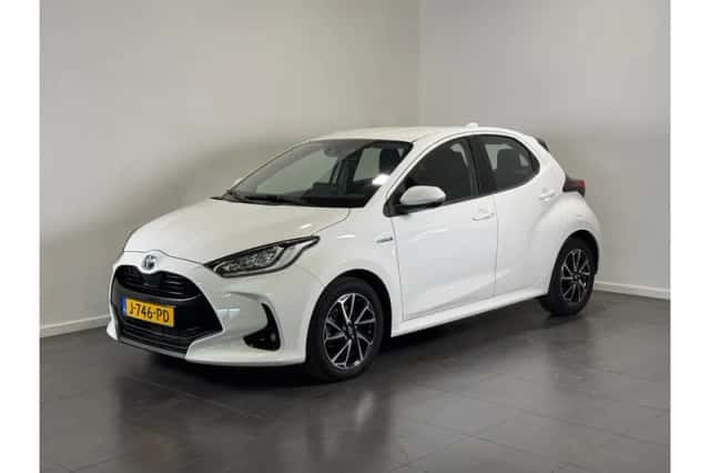 Toyota Yaris (2020) thumbnail 1