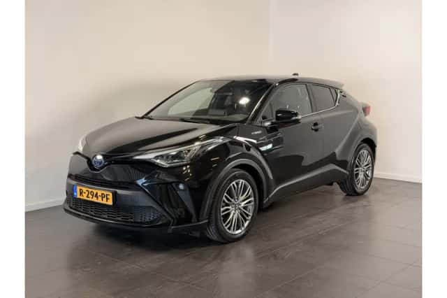 Toyota C-HR (2021) thumbnail 1