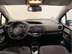 Toyota Yaris (2018) thumbnail 2